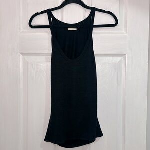 Wilfred Free Back Peep-Hole Tank Top in Black size Medium